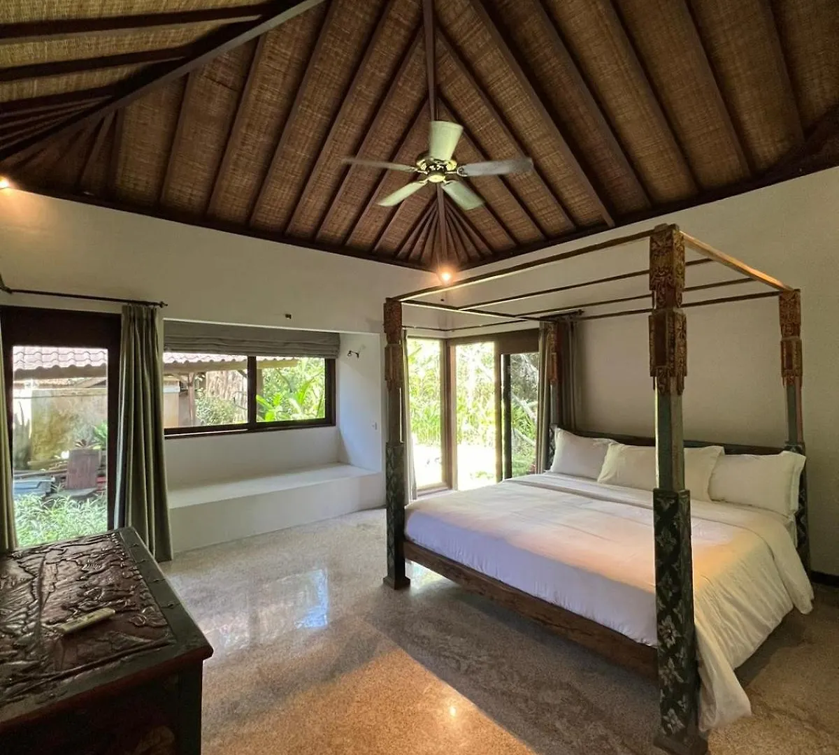 Lodge Villa Sanggah Bali Bungalows Seminyak